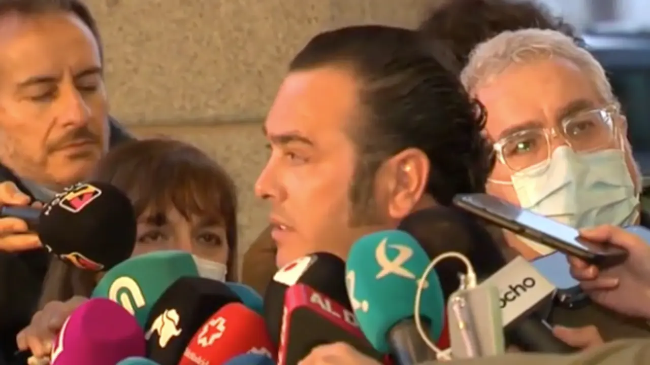 Presidente de la Plataforma en Defensa del Transporte , Manuel Hern&aacute;ndez tras la reuni&oacute;n. / ALERTA