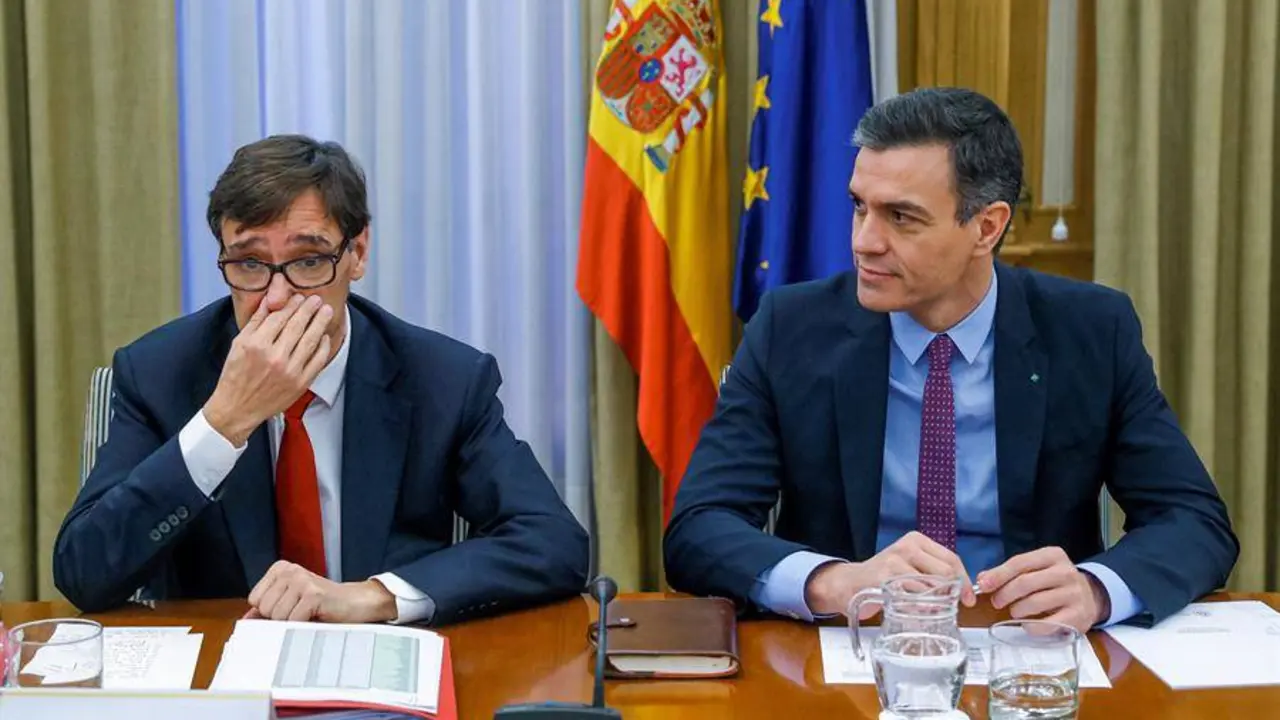 El presidente del Gobierno, Pedro S&aacute;nchez y el ministra de Sanidad, Salvador Illa | EFE