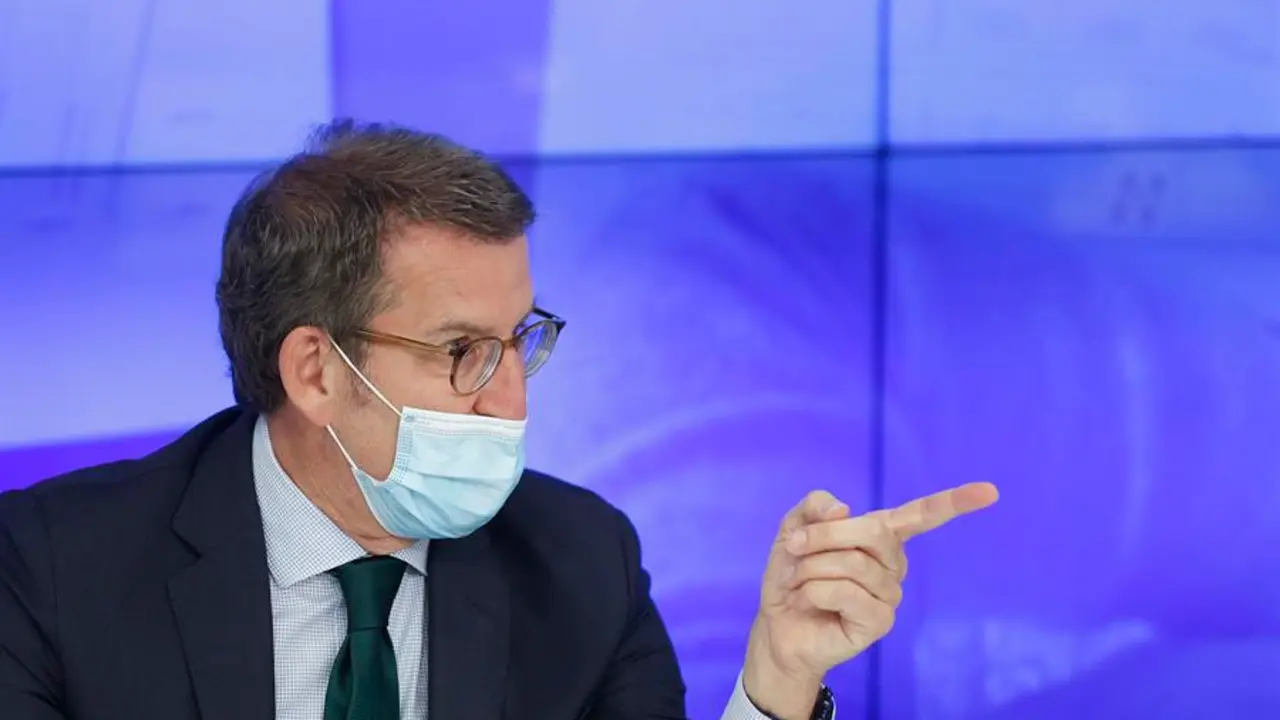 El l&iacute;der del PP, Alberto N&uacute;&ntilde;ez Feij&oacute;o, preside la reuni&oacute;n del Comit&eacute; Ejecutivo Nacional, este mi&eacute;rcoles en la sede del Partido Popular en Madrid. EFE/ Emilio Naranjo