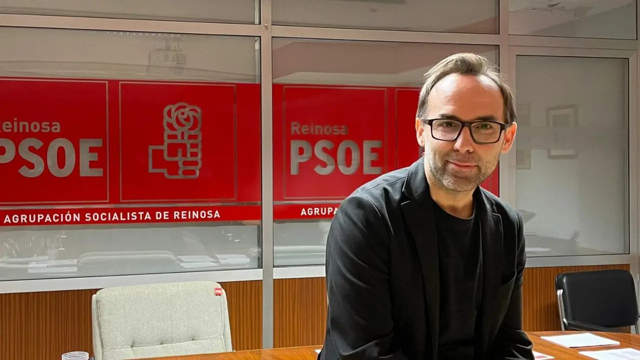 El secretario del PSOE de Reinosa, Sergio Balbont&iacute;n. / ALERTA