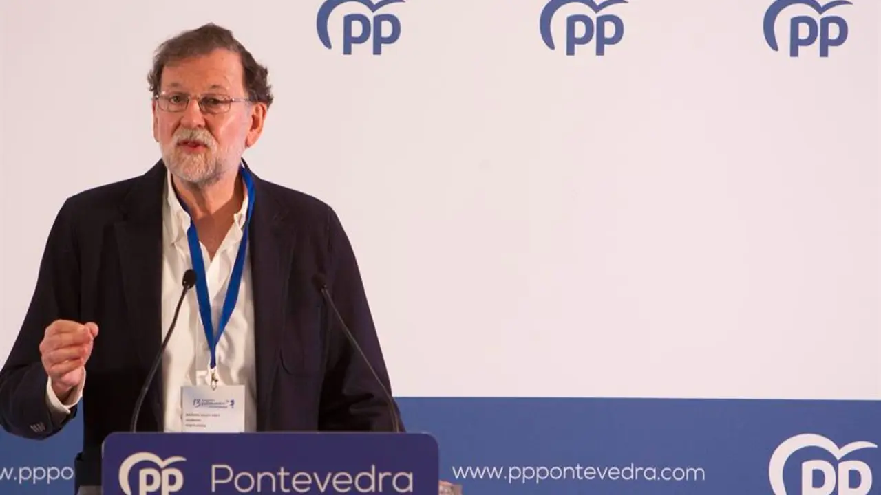 El expresidente del Gobierno Mariano Rajoy interviene este s&aacute;bado en la clausura del congreso del PP, en el que Rafa Dom&iacute;nguez fue reelegido como l&iacute;der del partido tras lograr el 97,3 % de los votos. EFE/ Salvador Sas
