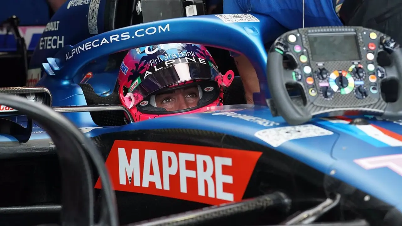 El piloto espa&ntilde;ol de F&oacute;rmula 1 (Alpine) Fernando Alonso, durante los enternamientos libres del GP de Miami 2022. - Hasan Bratic/dpa