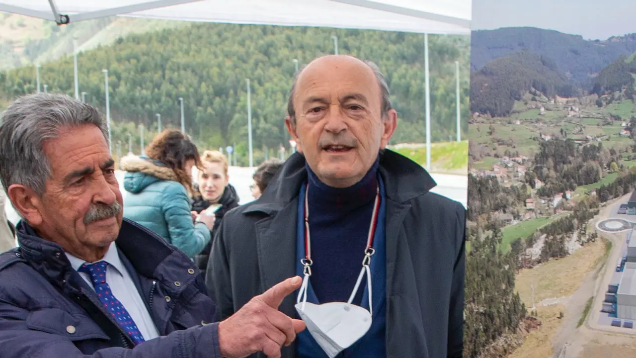 Miguel Angel Revilla y F. L. Marcano.