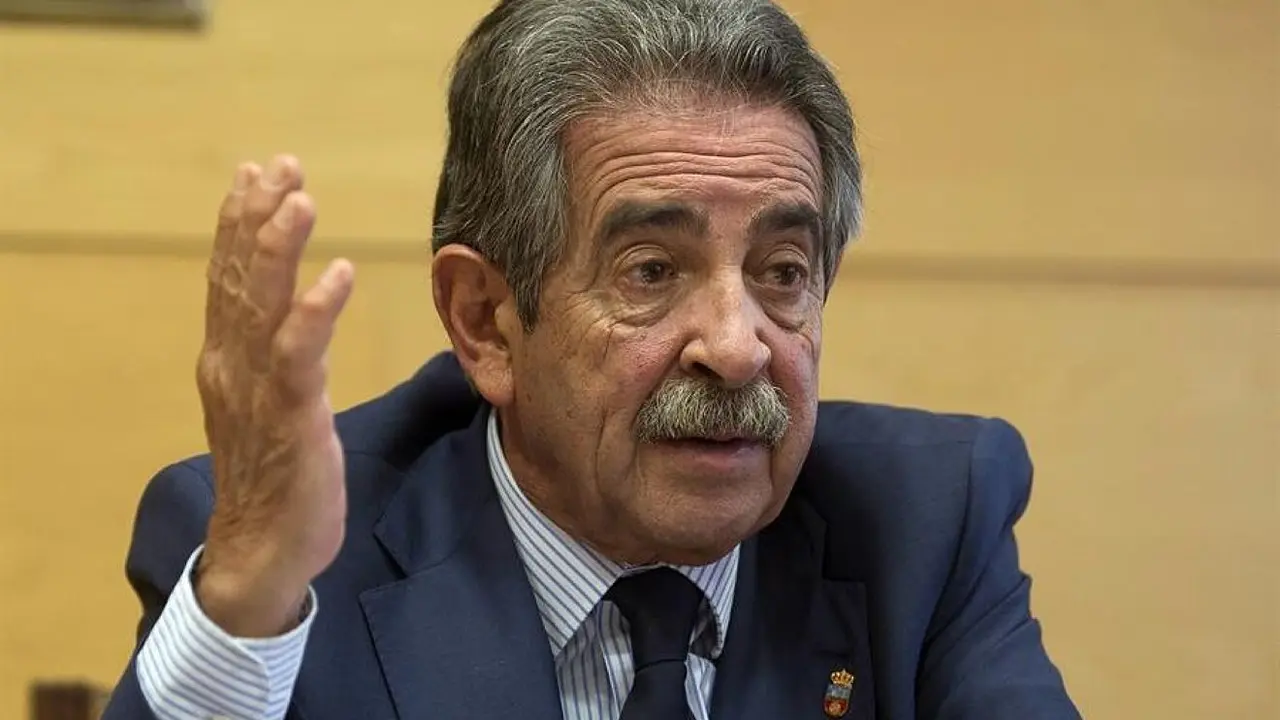 Miguel &Aacute;ngel Revilla.