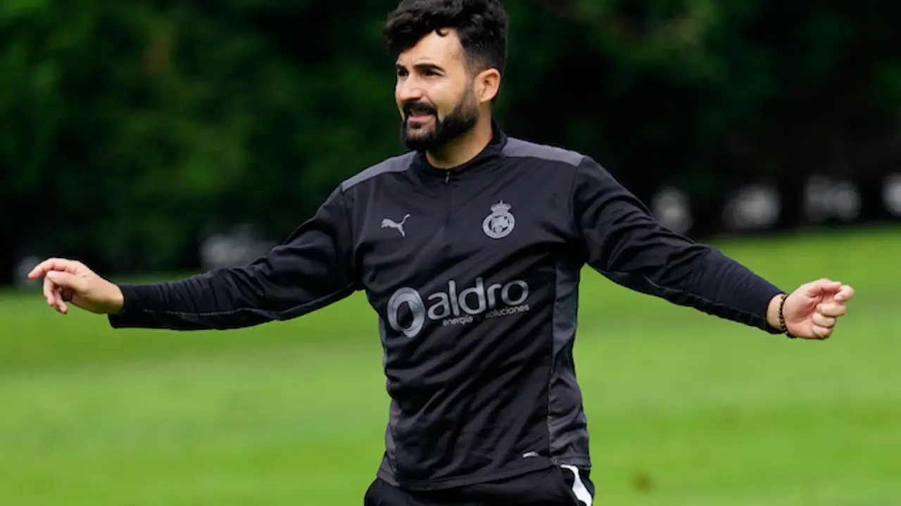 Guillermo Fern&aacute;ndez Romo, durante el entrenamiento. / ALERTA
