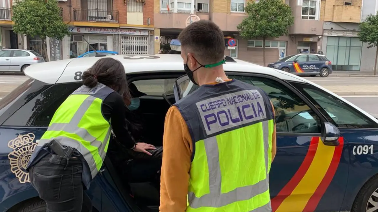 El juez ha decretado el ingreso inmediato en prisi&oacute;n del arrestado, que confes&oacute; el crimen ante la Polic&iacute;a.