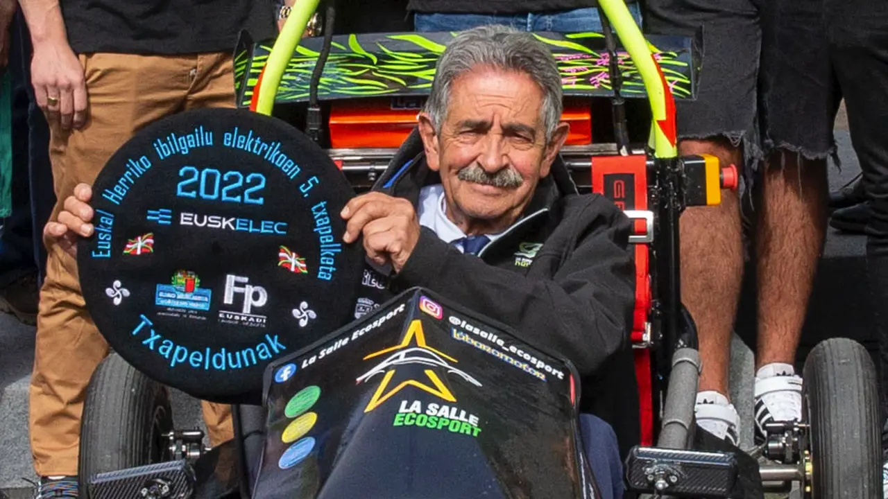 El presidente de Cantabria, Miguel &Aacute;ngel Revilla en uno de sus numeroso actos sociales.