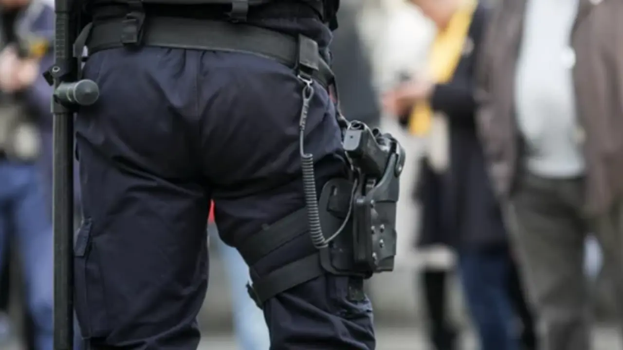 El menor de 16 a&ntilde;os que se col&oacute; el pasado domingo en la sede central de la Polic&iacute;a Nacional.