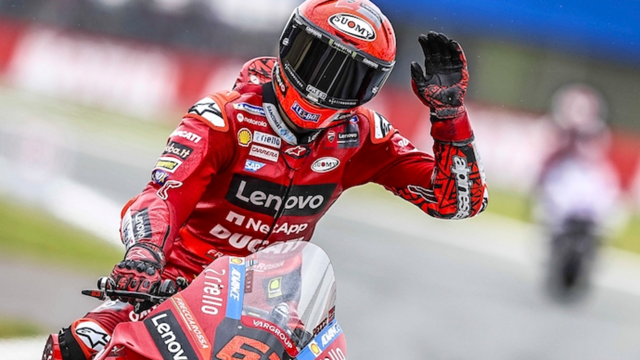 Assen (Netherlands), 25/06/2022.- Francesco Bagnaia from Italy on his Ducati celebrates winning the MotoGP qualifying session for the Motorcycling Grand Prix of the Netherlands at the TT circuit of Assen, Netherlands, 25 June 2022. (Motociclismo, Ciclismo, Francia, Italia, Pa&iacute;ses Bajos; Holanda) EFE/EPA/Vincent Jannink
