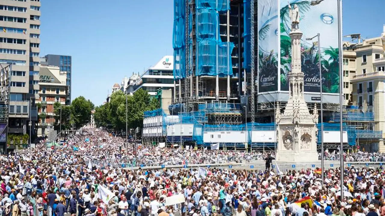 Manifestaci&oacute;n contra la reforma de la ley del aborto convocada por organizaciones provida, este domingo en Madrid. EFE/Luca Piergiovanni