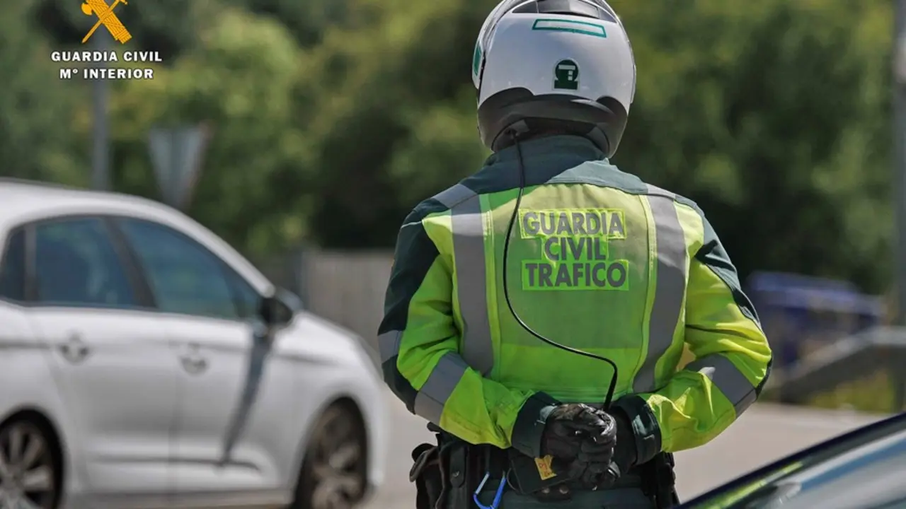 Agente de Guardia Civil de Tr&aacute;fico, en una imagen de archivo.