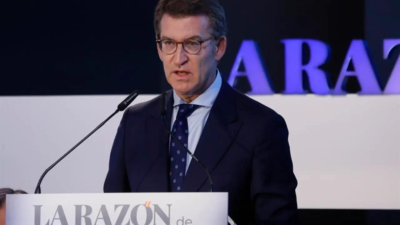 El presidente del PP, N&uacute;&ntilde;ez Feij&oacute;o, durante la conferencia organizada por el diario La Raz&oacute;n este lunes en Madrid. EFE/Juanjo Mart&iacute;n
