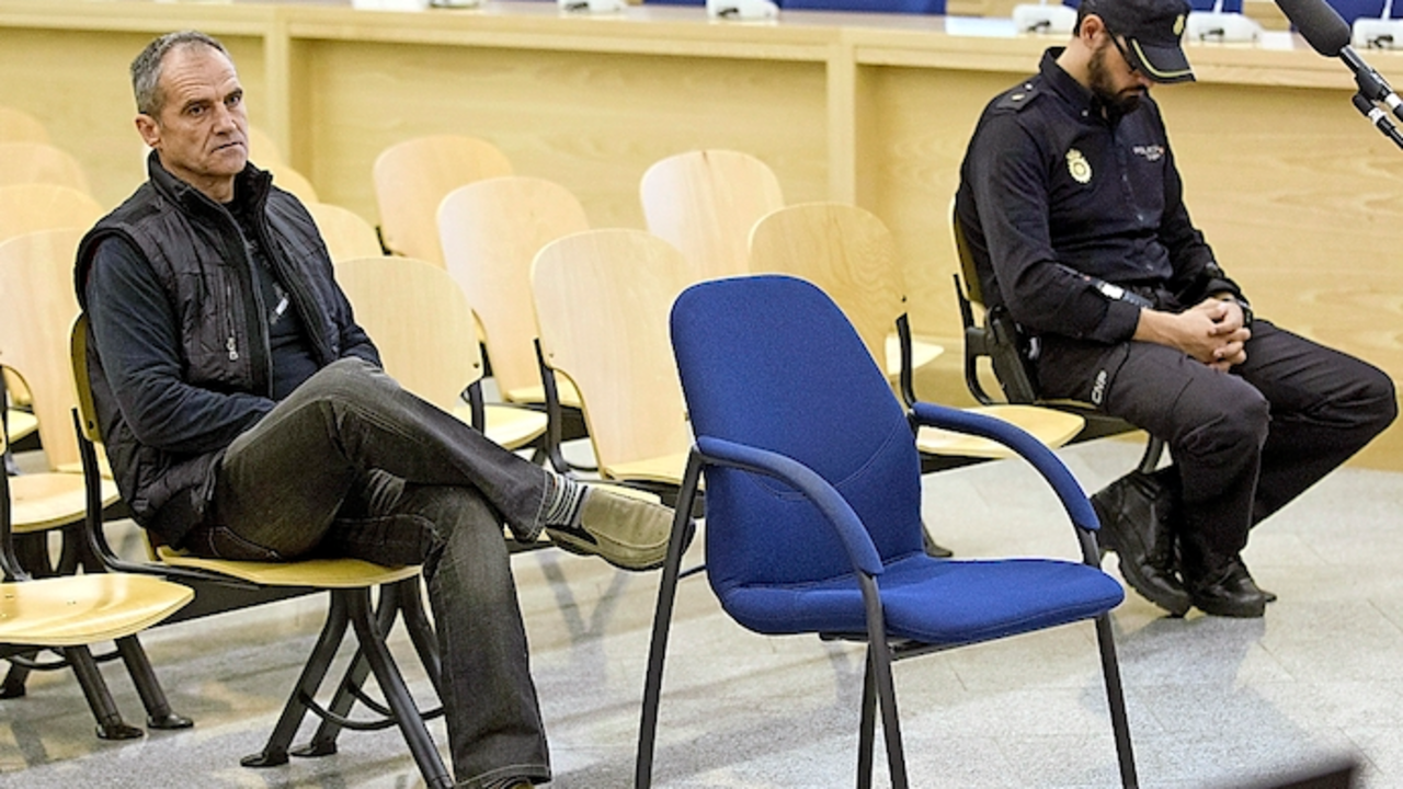En una imagen de archivo (28/10/2013) el exdirigente de ETA Jos&eacute; Javier Arizkuren Ruiz, ""Kantauri"", durante el juicio en la Audiencia Nacional por ordenar el asesinato del concejal del PP Alberto Jim&eacute;nez-Becerril y su esposa, muertos a tiros en Sevilla el 30 de enero de 1998. EFE/Chema Moya ***POOL***

