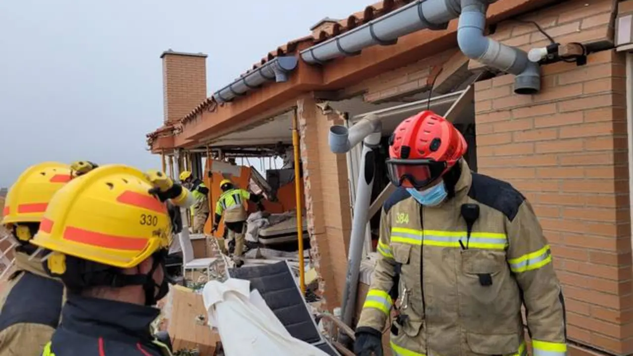 La explosi&oacute;n se ha producido en una vivienda del cuarto piso del numero 76 de la calle P&eacute;rez Gald&oacute;s de Logro&ntilde;o.