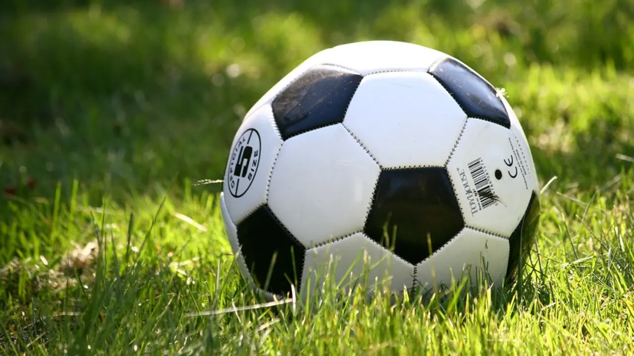 football-1396740_960_720