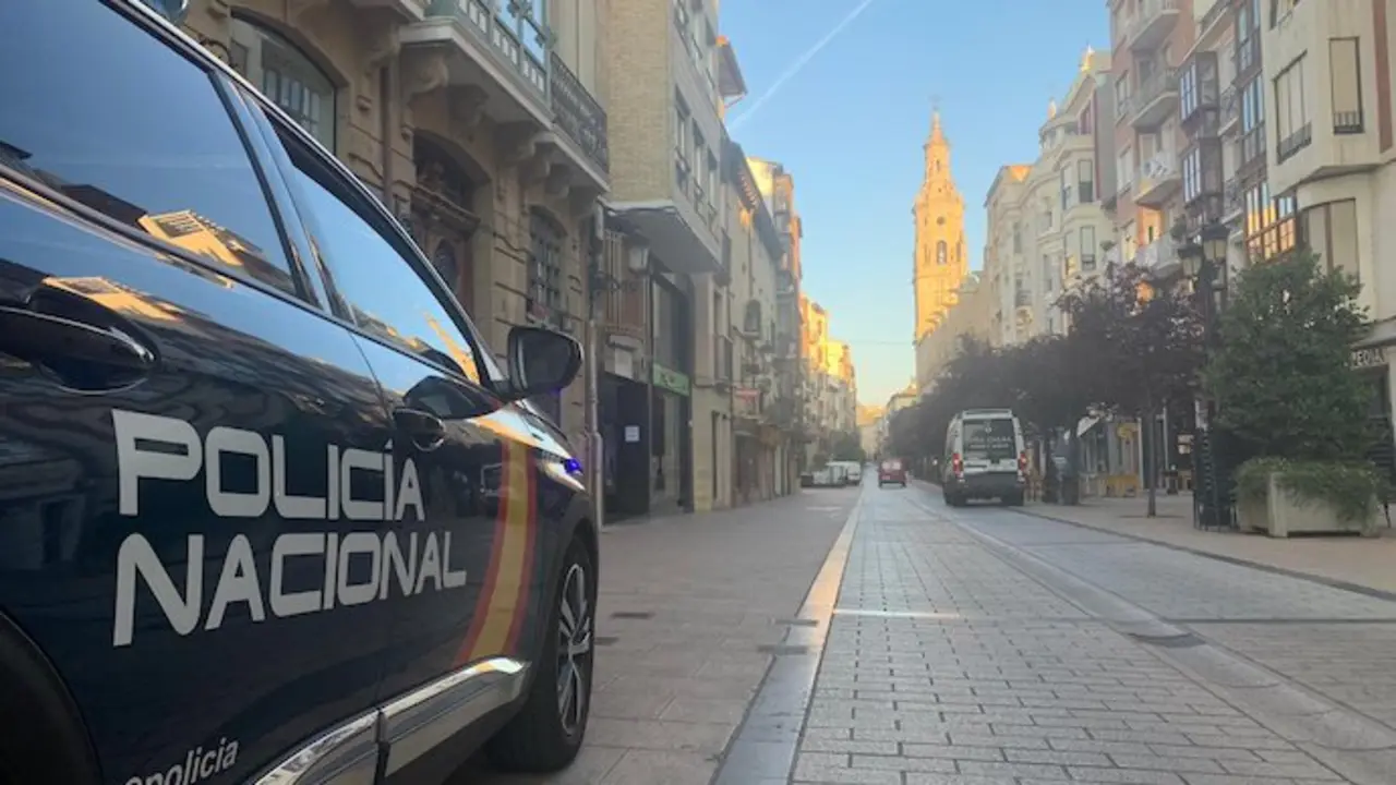 Un veh&iacute;culo de la Policia Nacional. / AEE
