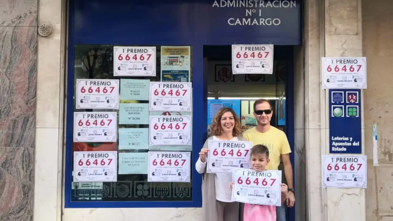 El primer premio de la Loter&iacute;a Nacional de este s&aacute;bado, el n&uacute;mero 66.467, con 600.000 euros de premio. / ALERTA