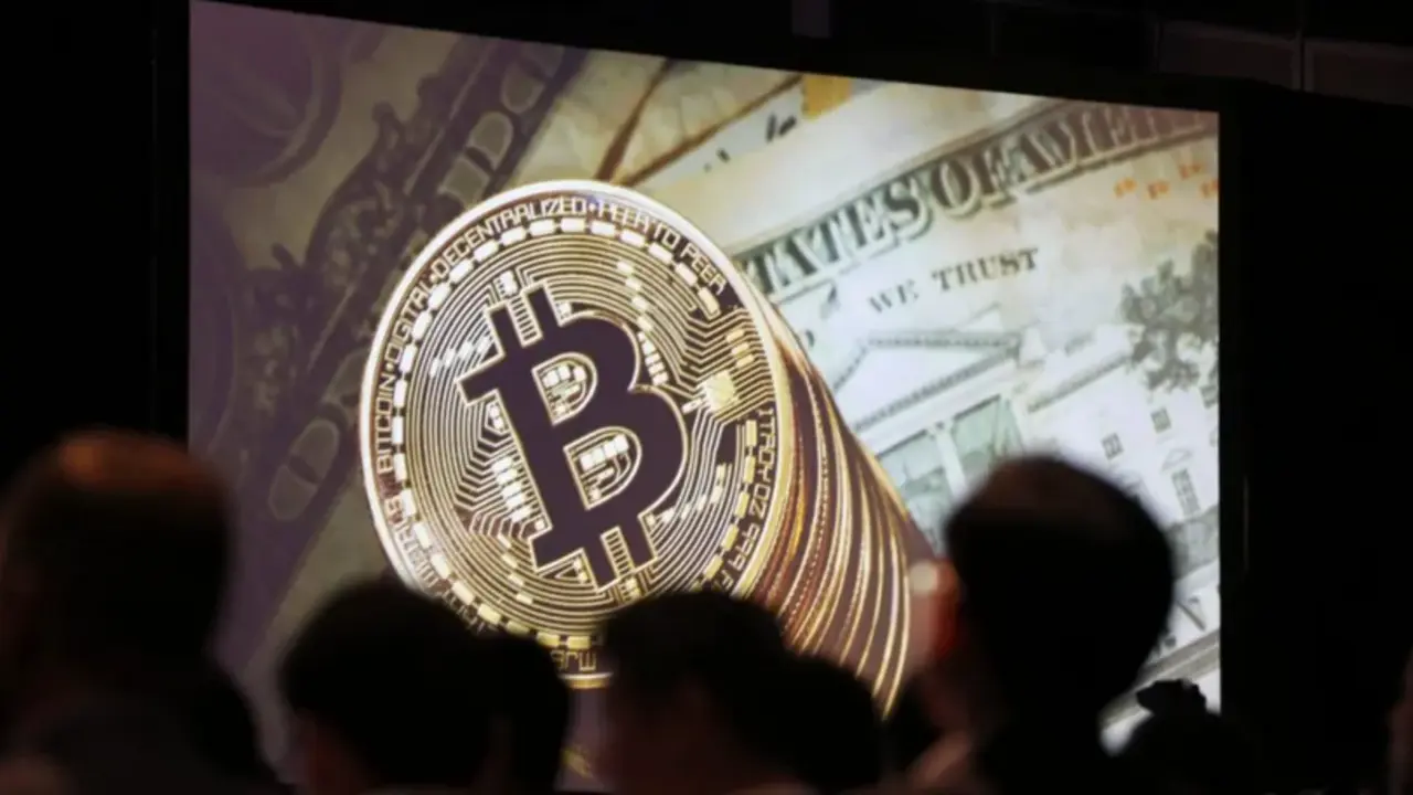 Un bitcoin, en una imagen de archivo. EFE/Wallace Woon