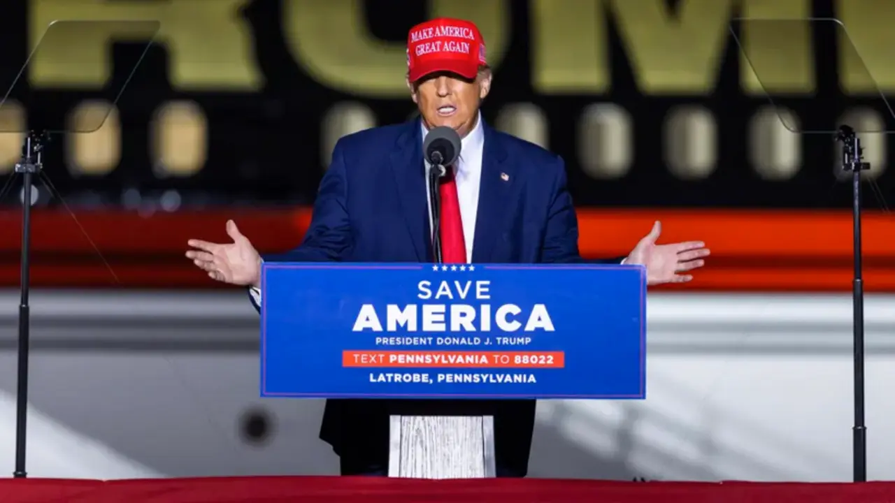 El expresidente de EE.UU. Donald Trump, en una fotograf&iacute;a de archivo. EFE/Jim Lo Scalzo