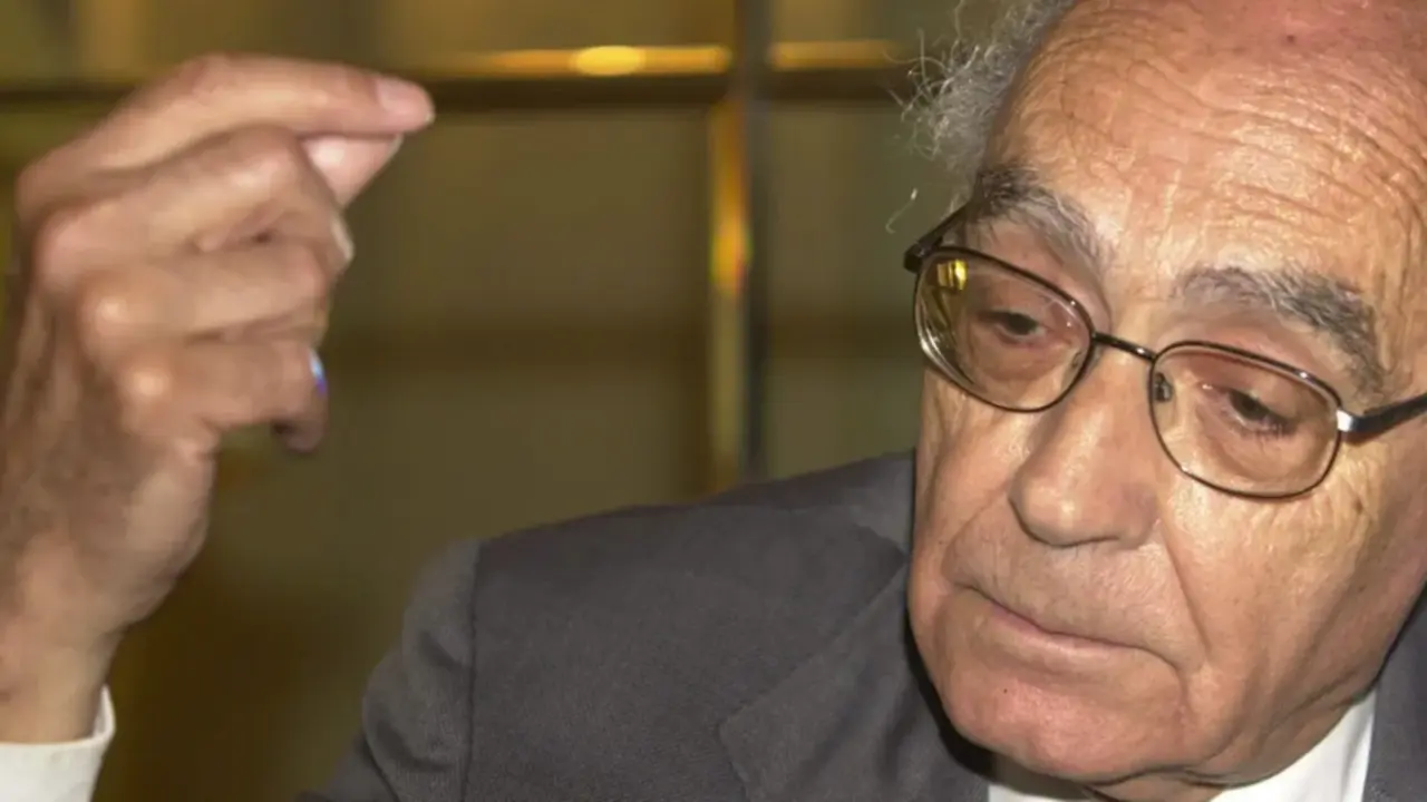 El escritor Jos&eacute; Saramago. EFE/J. J. Guill&eacute;n/Archivo
