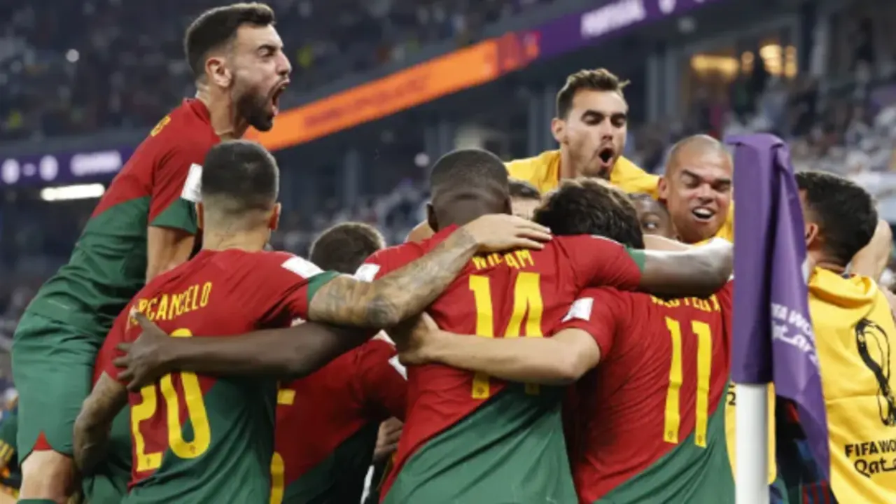 Los jugadores de Portugal celebran el 1-0. EFE/Rolex dela Pena