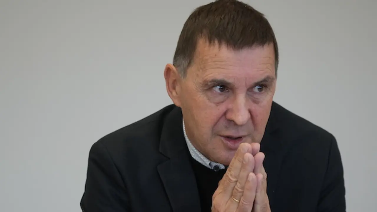 El coordinador general de EH Bildu, Arnaldo Otegi, durante una entrevista para Europa Press en la sede de EH Bildu, a 22 de noviembre de 2022, en Bilbao, Vizcaya, Pa&iacute;s Vasco (Espa&ntilde;a).
24 NOVIEMBRE 2022;JUICIO;EL CHICLE;AGRESI&Oacute;N;PRISI&Oacute;N PERMANENTE REVISABLE
H.Bilbao / Europa Press
23/11/2022