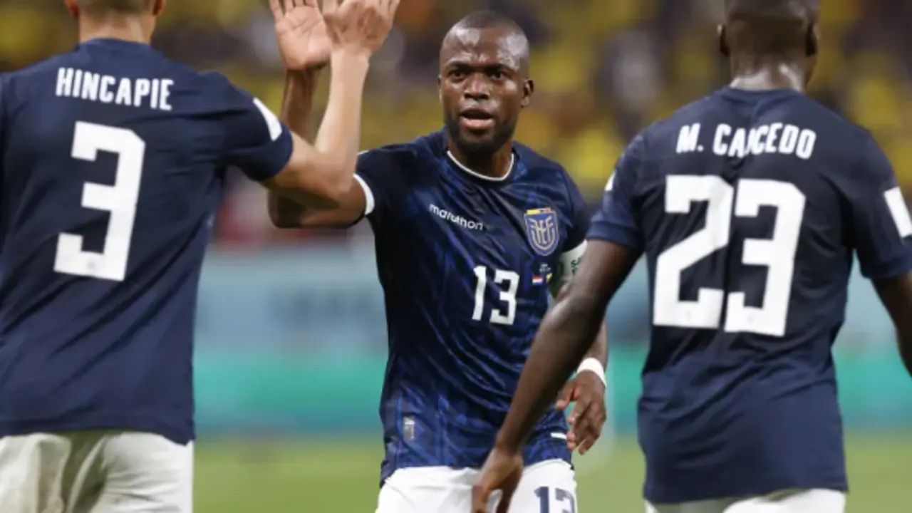 &Eacute;nner Valencia de Ecuador reacciona en un partido de la fase de grupos del Mundial de F&uacute;tbol. EFE/Esteban Biba