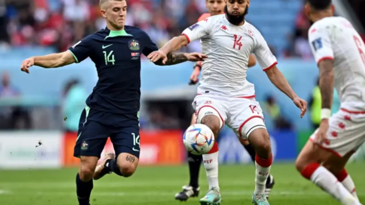 Momento del partido entre T&uacute;nez y Australia. EFE/EPA/Nouhad Thekkayil