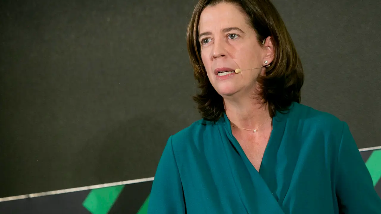 La presidenta de la Asociaci&oacute;n Espa&ntilde;ola de Banca (AEB), Alejandra Kindel&aacute;n, durante el XXIX Encuentro del Sector Financiero, organizado por ABC y Deloitte, a 22 de noviembre de 2022 en Madrid. E.P.