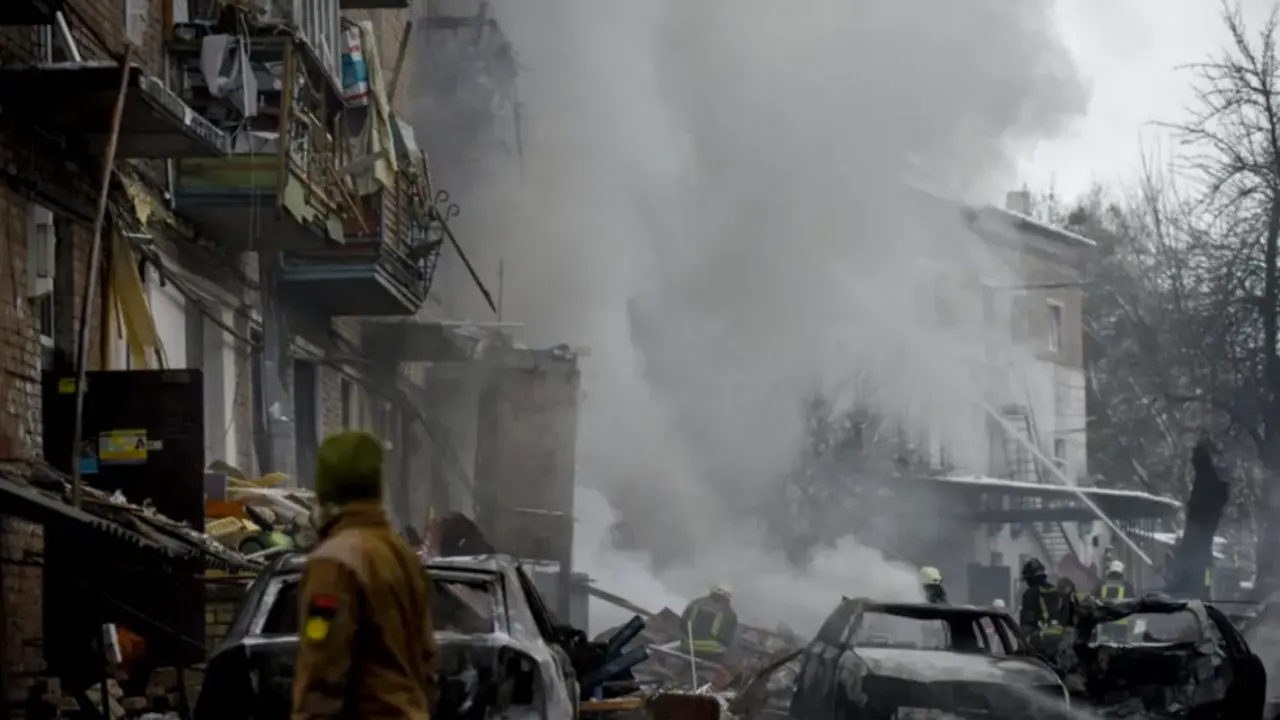 Edificios destruidos en Kiev, en una imagen de archivo. EFE/EPA/Oleg Petrasyuk
