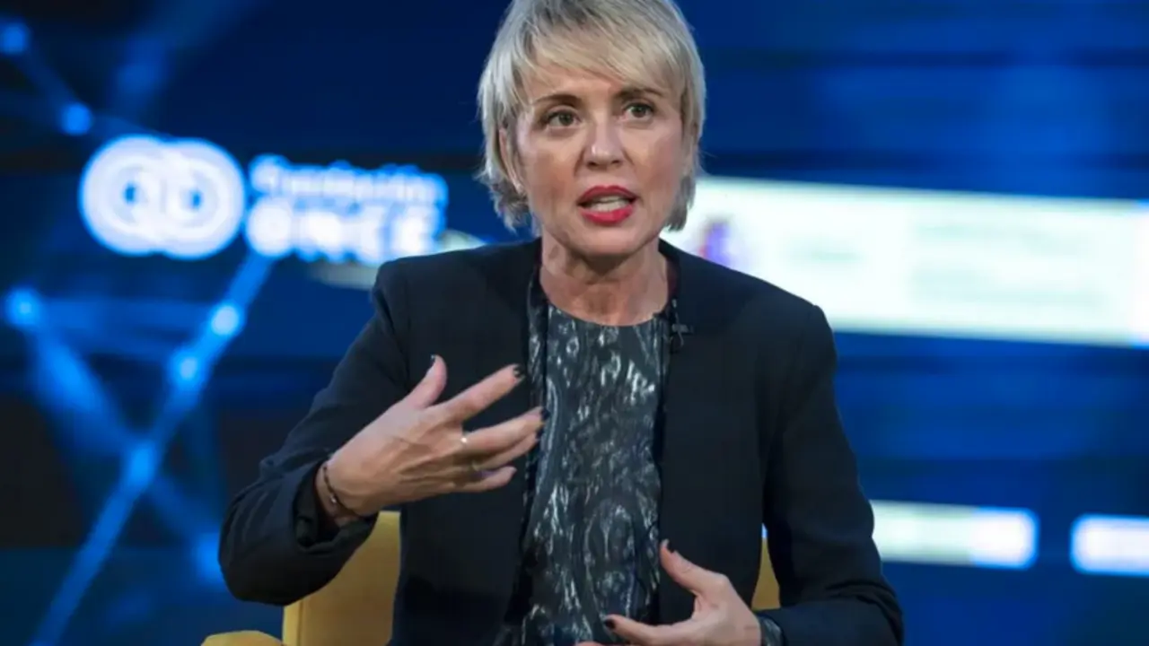 La secretaria de Estado de Digitalizaci&oacute;n e Inteligencia Artificial (IA), Carme Artigas, durante la entrevista con EFE. EFE/Daniel Gonz&aacute;lez