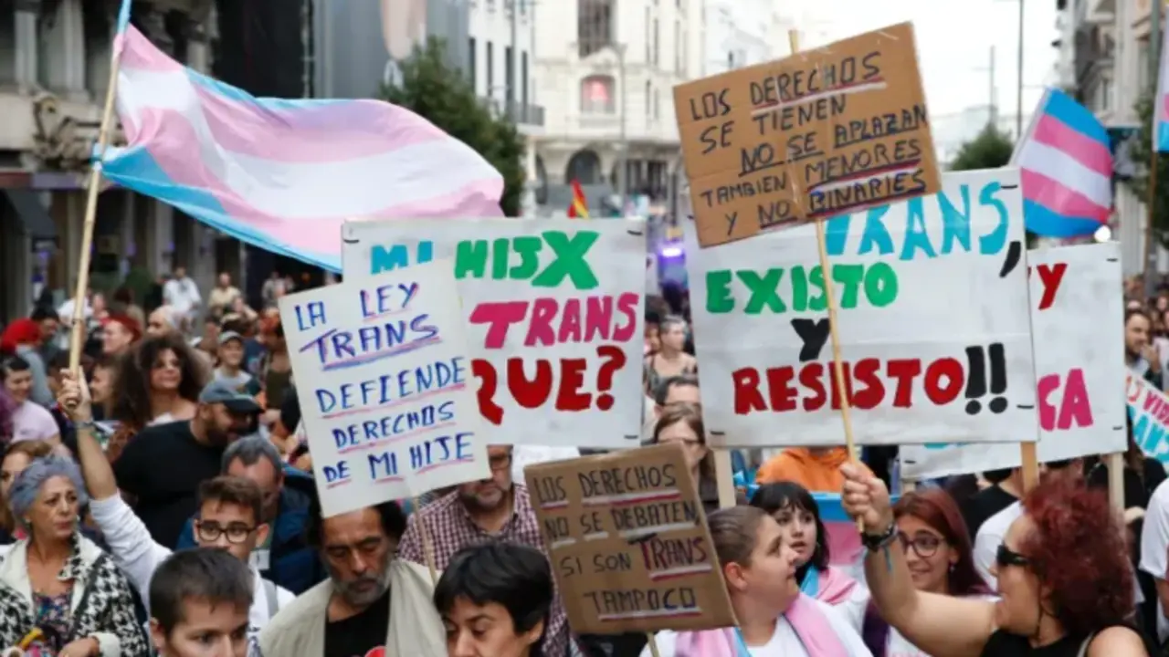 Manifestaci&oacute;n a favor de la Ley Trans, en una imagen de archivo. EFE/Javier L&oacute;pez