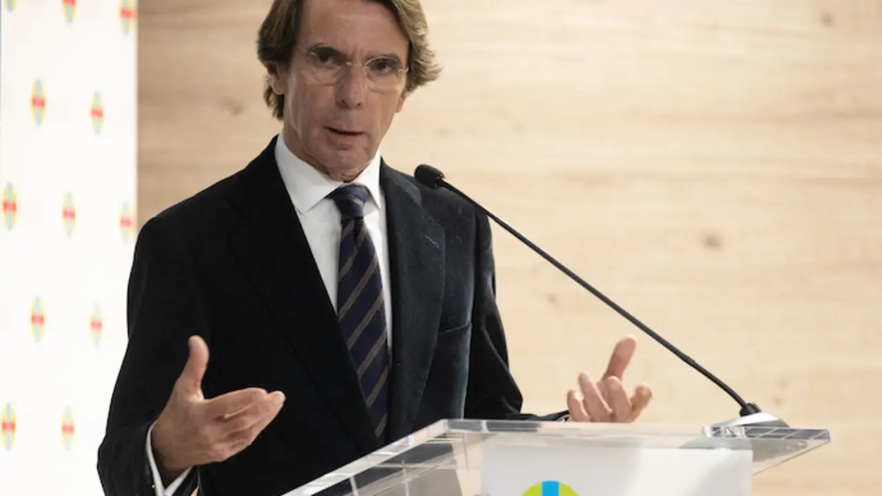 El expresidente del Gobierno Jos&eacute; Mar&iacute;a Aznar inaugura el Congreso Internacional 'Antonio C&aacute;novas del Castillo: la Monarqu&iacute;a liberal espa&ntilde;ola en la Europa del siglo XIX', en la Universidad CEU San Pablo, a 29 de noviembre de 2022, en Madrid (Espa&ntilde;a). Organizado por el Instituto CEU de Estudios Hist&oacute;ricos y la Universidad CEU San Pablo, numerosos historiadores, acad&eacute;micos y expertos se dar&aacute;n cita en este encuentro que aborda la figura del pol&iacute;tico C&aacute;novas del Castillo en el siglo XIX.
29 NOVIEMBRE 2022;MADRID;CONGRESO INTERNACIONAL ANTONIO C&Aacute;NOVAS DEL CASTILLO;UNIVERSIDAD SAN PABLO
Eduardo Parra / Europa Press
29/11/2022