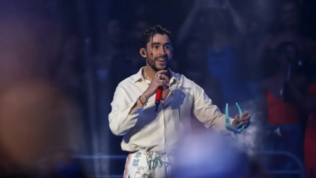 El artista Bad Bunny actuando en Puerto Rico. EFE/ Thais Llorca