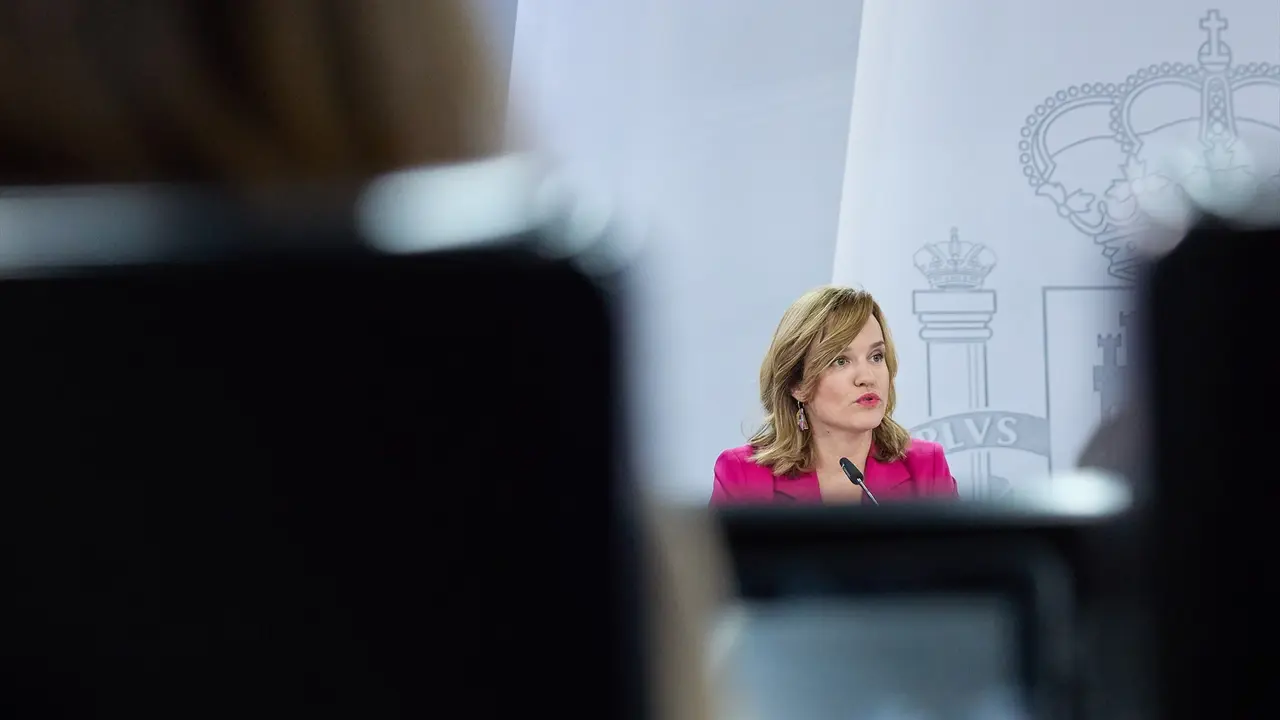 La ministra de Educaci&oacute;n y Formaci&oacute;n Profesional, Pilar Alegr&iacute;a, en una rueda de prensa posterior a la reuni&oacute;n del Consejo de Ministros. E.P. / Jes&uacute;s Hell&iacute;n