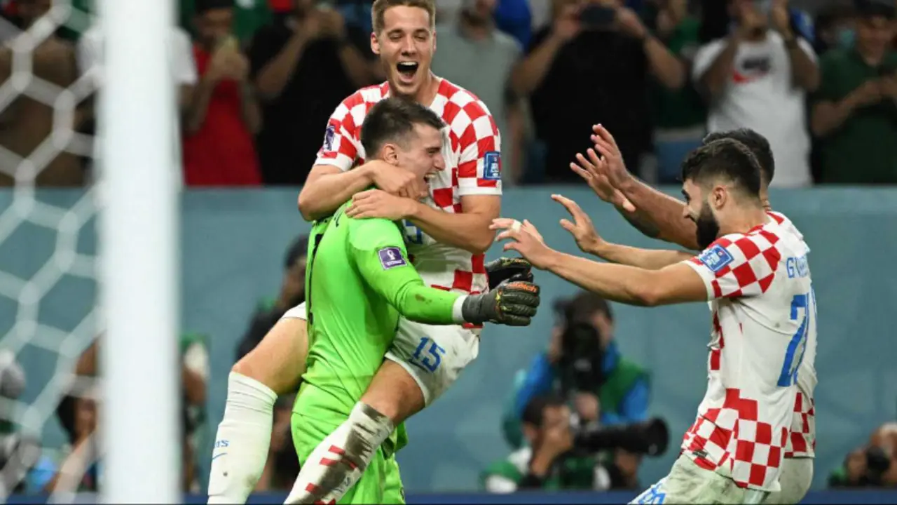 Croacia avanz&oacute; este lunes a cuartos de final del Mundial de Qatar tras derrotar a Jap&oacute;n en la tanda de penaltis (1-3).