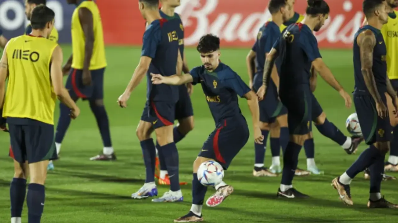 Imagen de un entrenamiento de la selecci&oacute;n de Portugal. EFE/EPA/Jose Sena Goulao