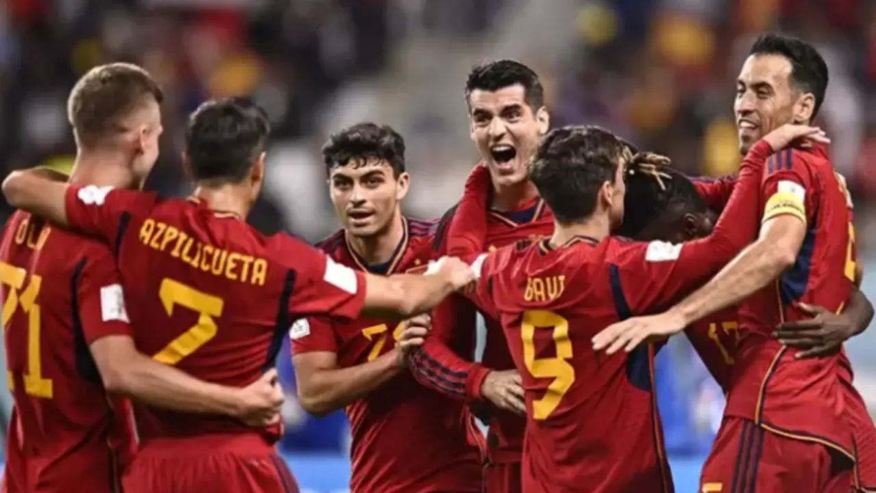 La selecci&oacute;n espa&ntilde;ola celebra el gol de &Aacute;lvaro Morata ante Jap&oacute;n en la fase de grupos del Mundial de Catar.
- Fabio Ferrari/LaPresse via ZUMA / DPA