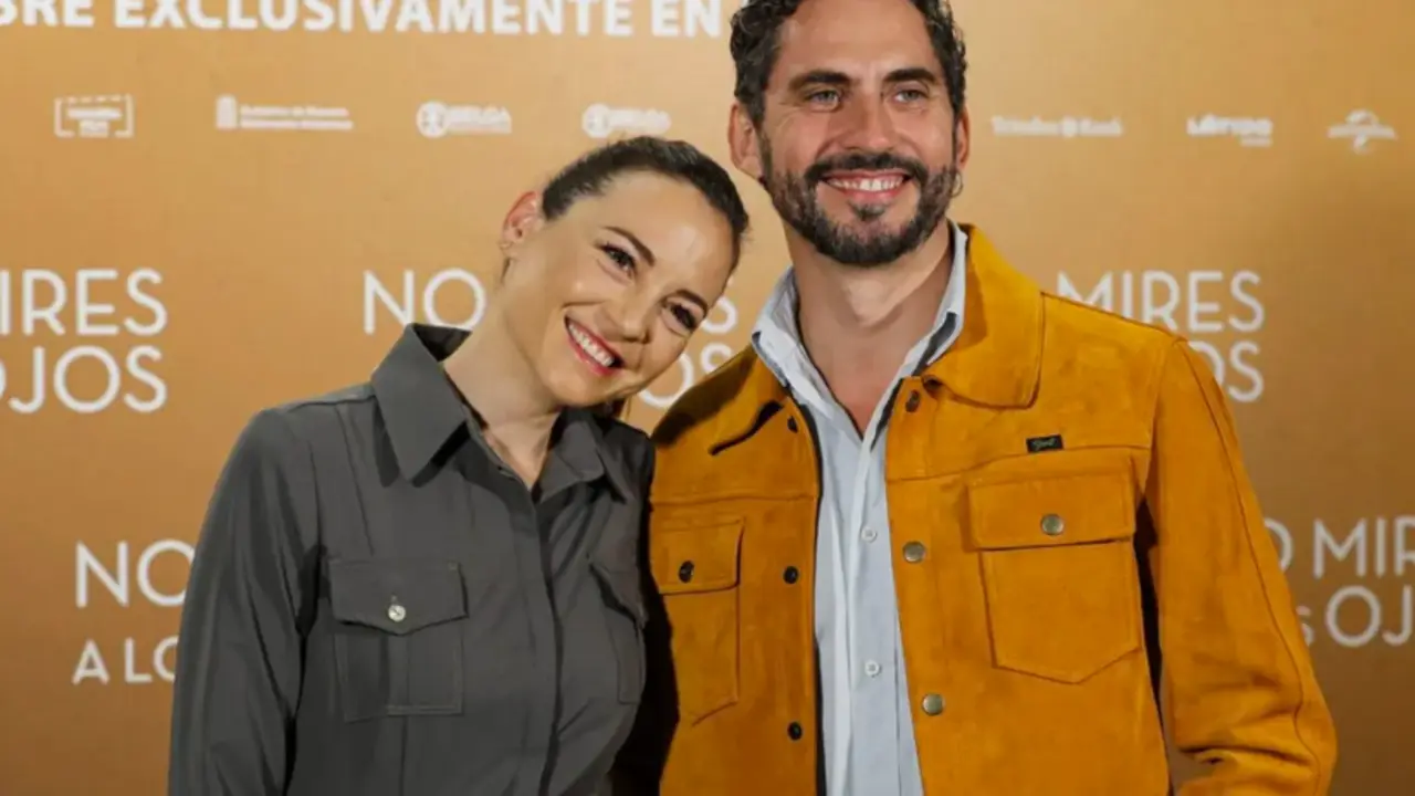 Los actores Leonor Waitling y Paco Le&oacute;n, durante el posado de la pel&iacute;cula "No mires a los ojos", ayer en Madrid. EFE/ Luis Millan