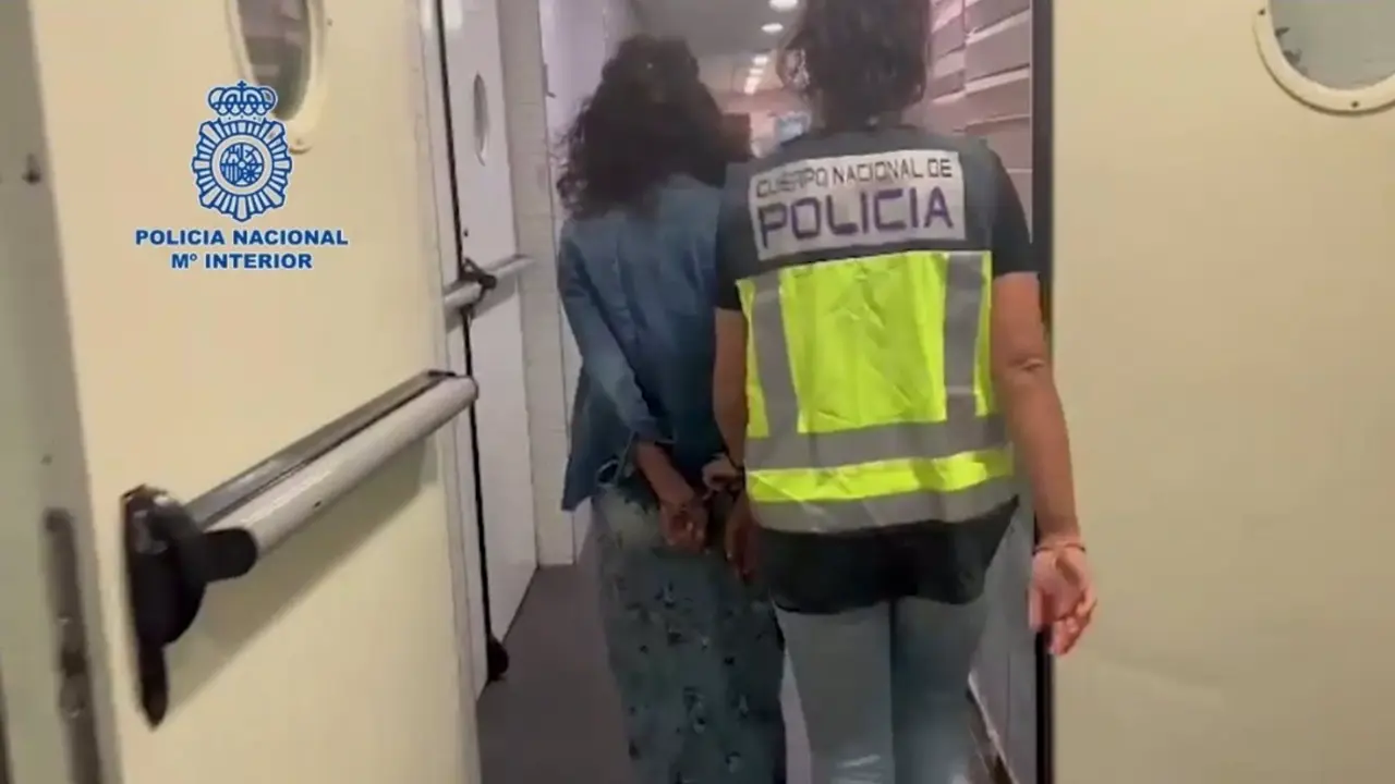Doce detenidos en Madrid, Sevilla, Toledo, Alicante y Burgos al desarticular una red que promet&iacute;a ganar dinero f&aacute;cil con falsas inversiones en criptomonedas. E.P.