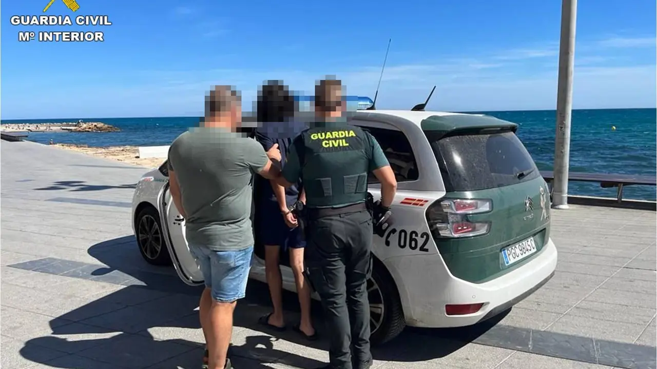 Imagen de archivo de un detenido por una agresi&oacute;n sexual m&uacute;ltiple en Torrevieja. E.P.