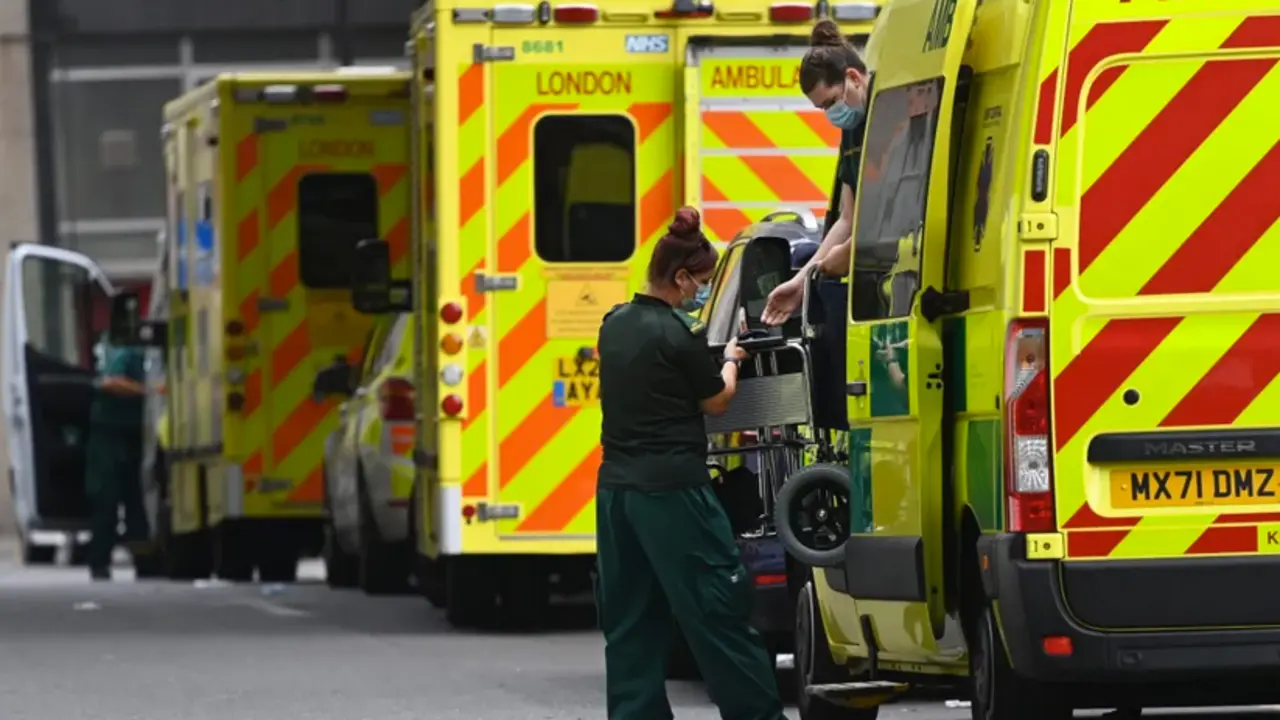 Ambulancias en Londres. EFE/EPA/Andy Rain