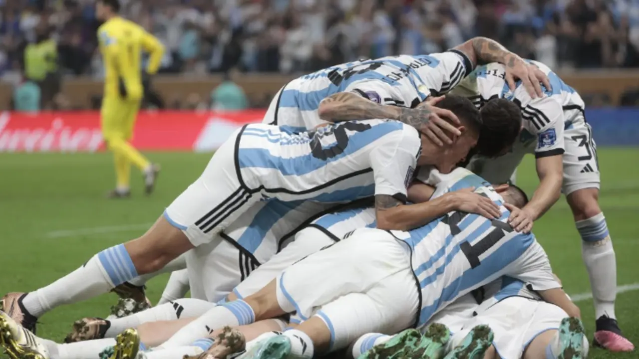 La celebraci&oacute;n argentina tras marcar un gol. EFE