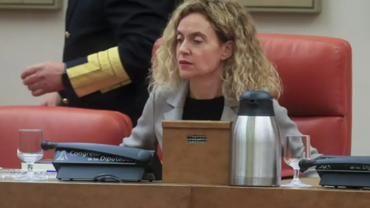 La presidenta del Congreso, Meritxell Batet, toma asiento antes de la reuni&oacute;n de la Junta de Portavoces del Congreso de los Diputados, este martes en Madrid. EFE/ Fernando Alvarado