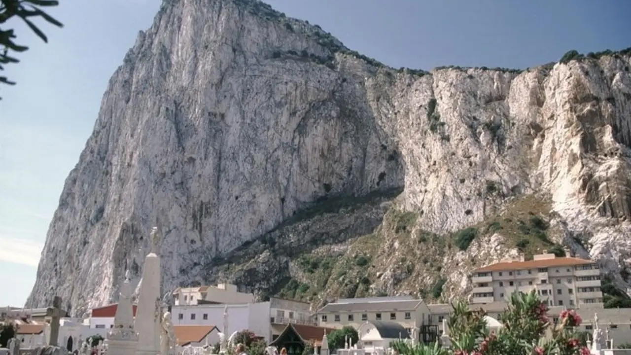 Gibraltar logra el compromiso de Londres de que consultar&aacute;n cualquier futuro acuerdo de libre comercio