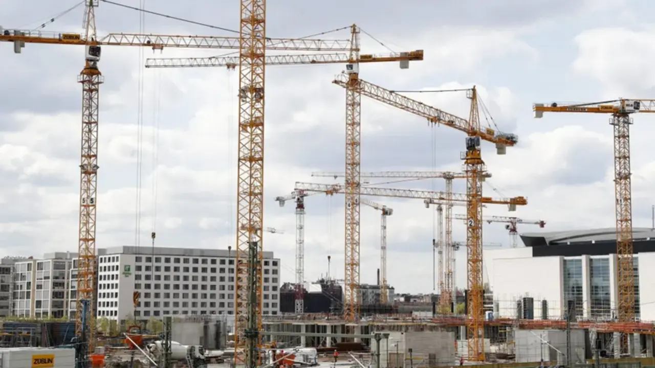 Construcci&oacute;n de viviendas en Berl&iacute;n. EFE/Felipe Trueba