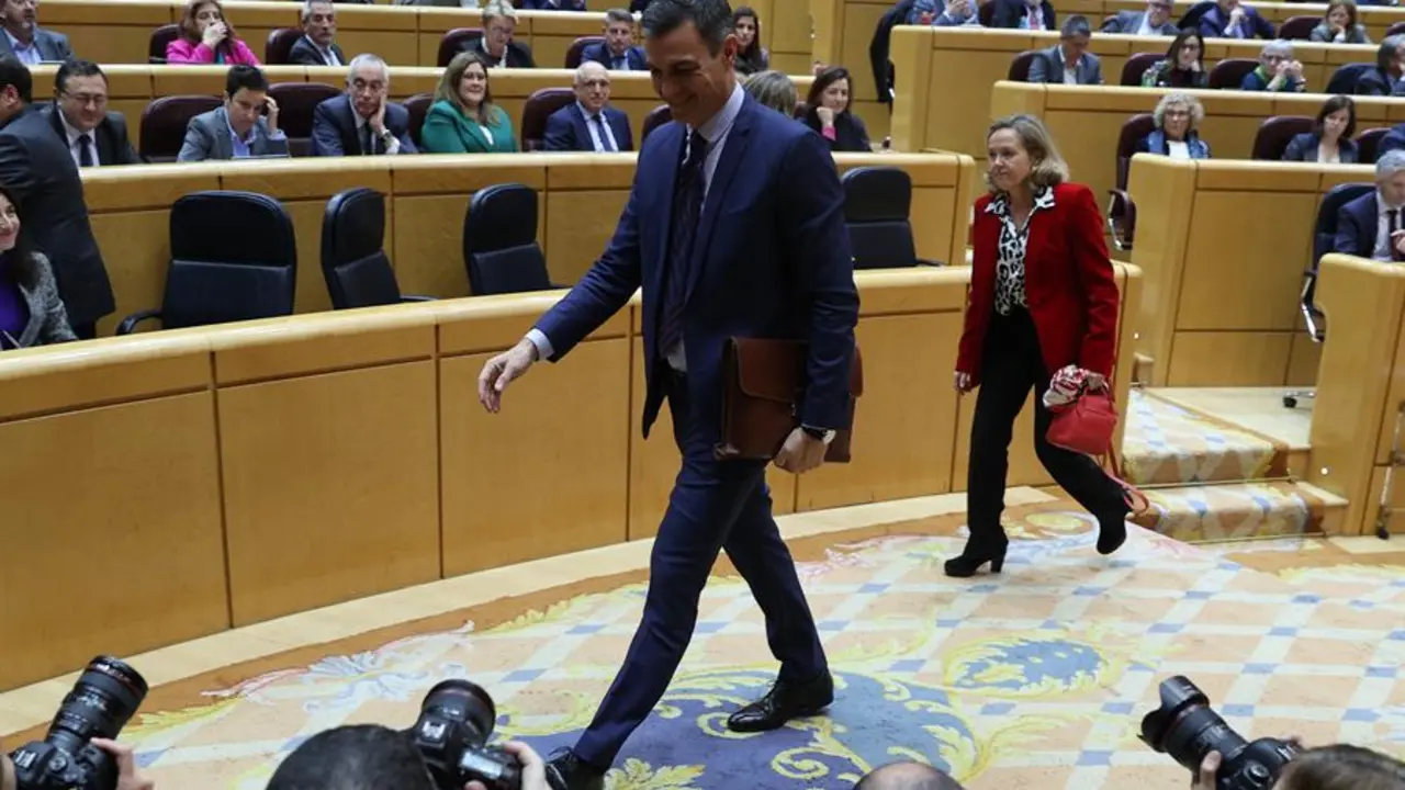 El presidente del Gobierno, Pedro S&aacute;nchez (c), durante el pleno del Senado, esta semana EFE / Kiko Huesca