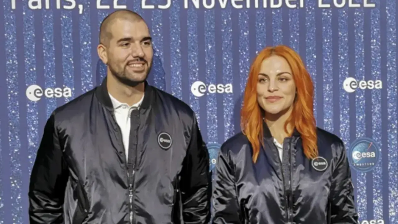 Los astronautas espa&ntilde;oles Pablo &Aacute;lvarez Fern&aacute;ndez y Sara Garc&iacute;a Alonso, en una imagen de archivo. EFE/Rafael Ca&ntilde;as
