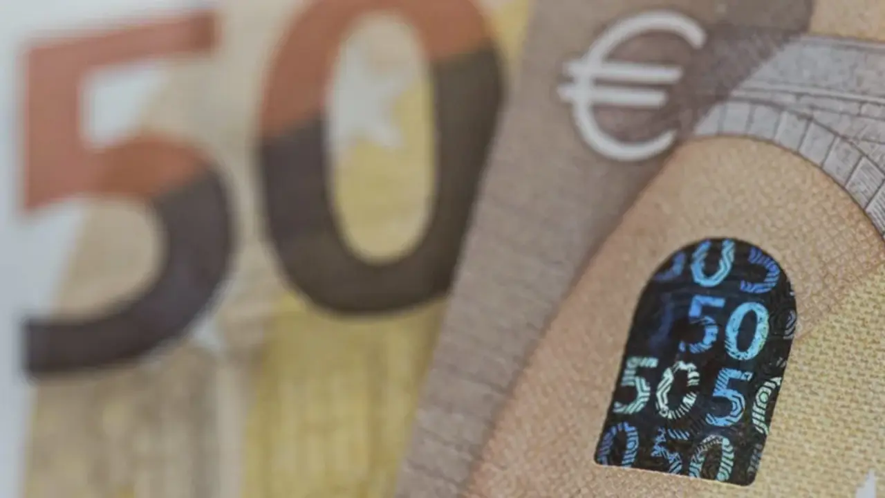Detalle de un billete de 50 euros. EFE/Boris Roessler