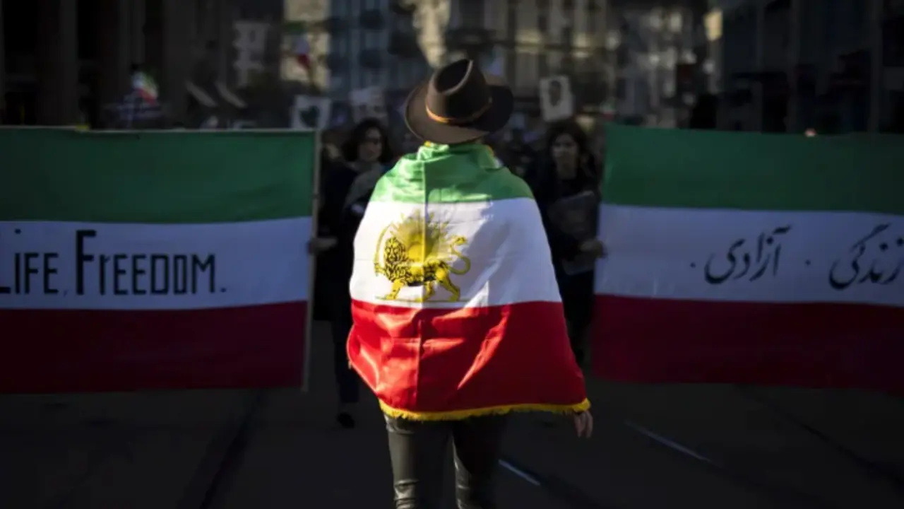 Imagen de una protesta en Z&uacute;rich contra el gobierno iran&iacute;. EFE / Michael Buholzer